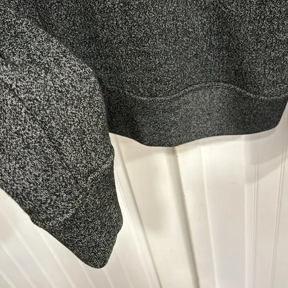 Banana Republic, dark gray/black W/ Terry Green inside men’s sweater size M - Picture 4 of 8